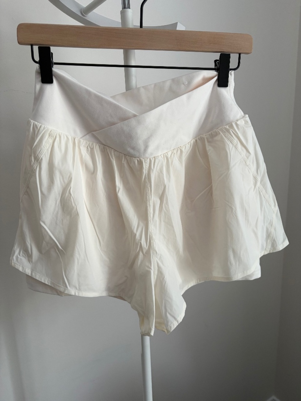 Blogilates Criss Cross Run Shorts